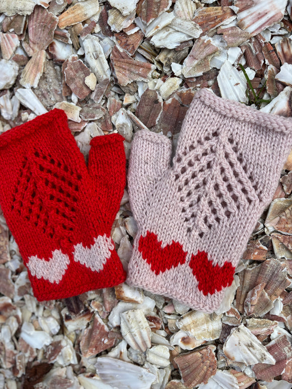 Love Hearts Mittens : Pattern